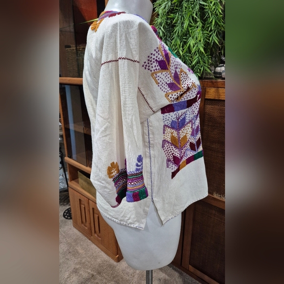 Vintage Mexican Chiapas Hand embroidered blouse Huipil Style Festival Top Sz M - Picture 6 of 7